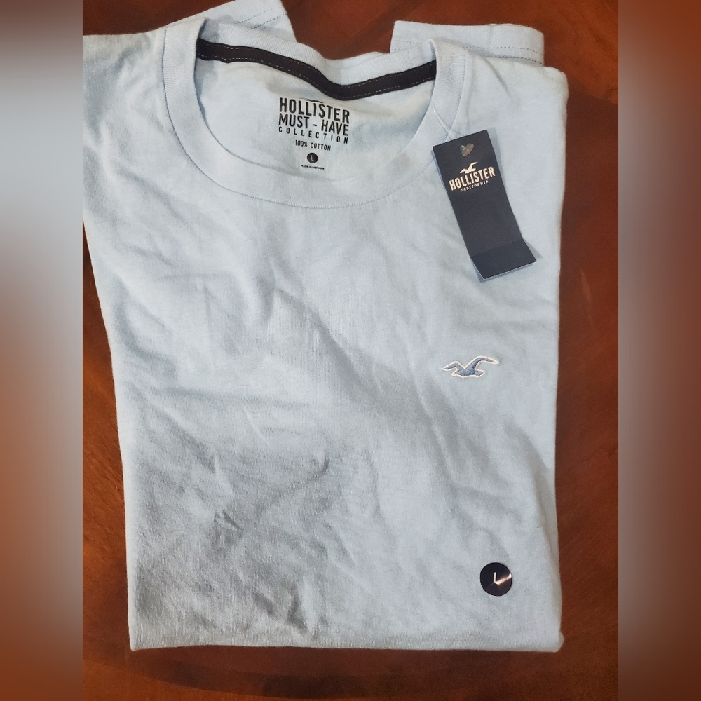 Hollister T-shirt